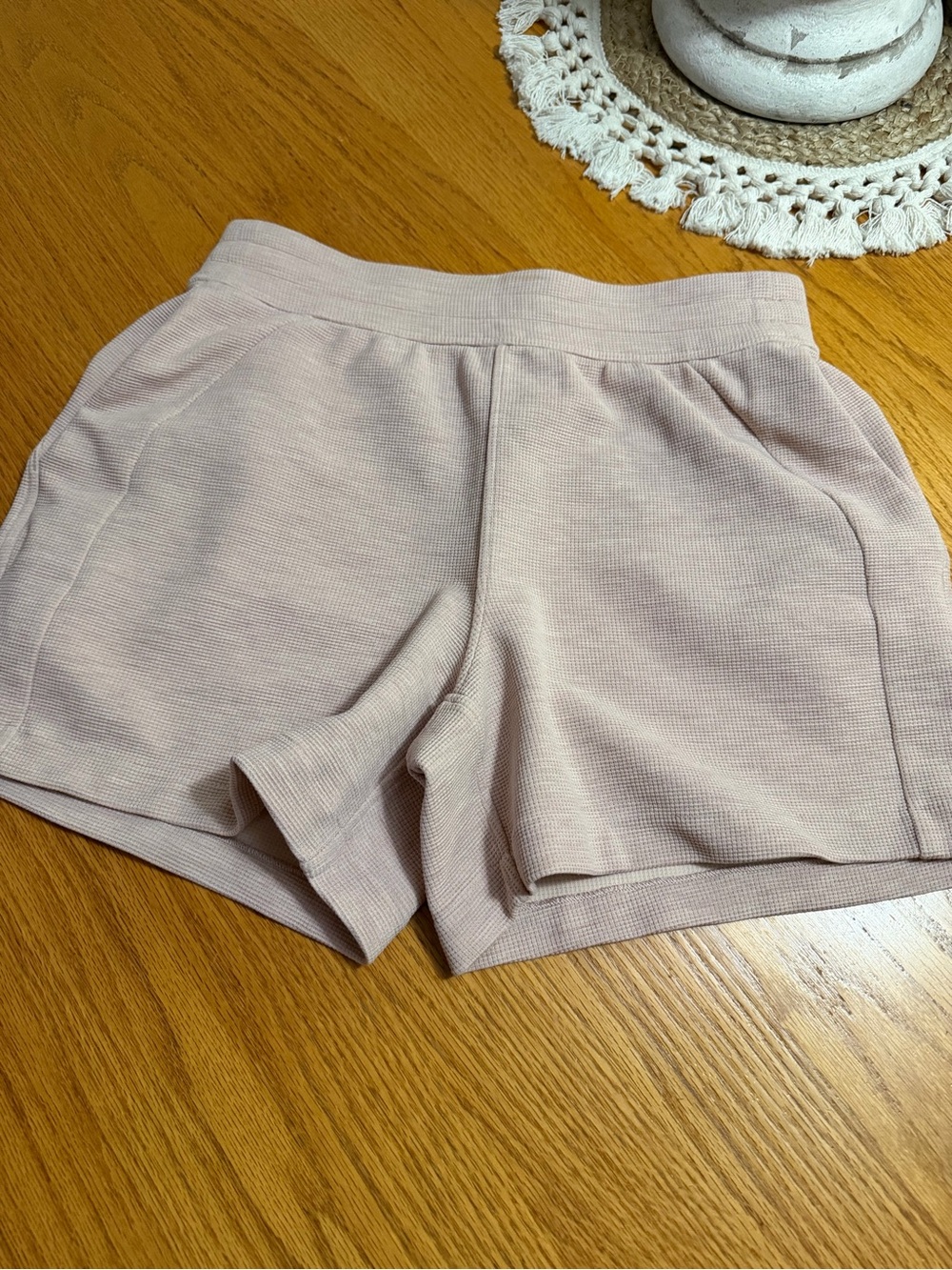 Lululemon Scuba Waffle Shorts size Medium